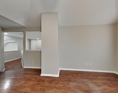26905 Faircourt Drive - Photo Thumbnail 19