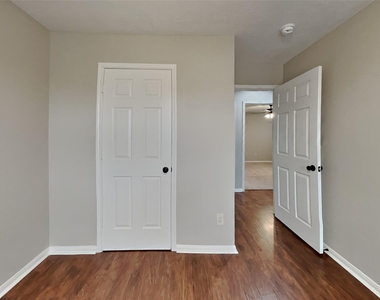 26905 Faircourt Drive - Photo Thumbnail 15