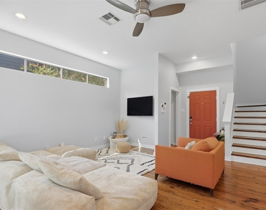 1326 W 24th Street - Photo Thumbnail 3