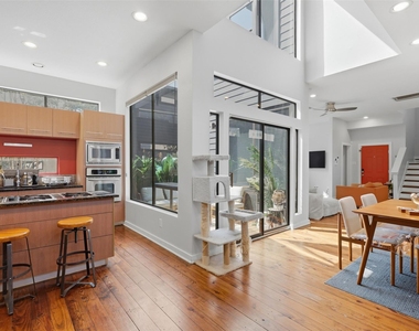 1326 W 24th Street - Photo Thumbnail 8