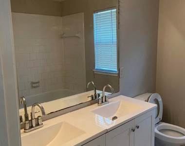 2751 Villa Del Street - Photo Thumbnail 6