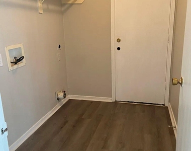 2751 Villa Del Street - Photo Thumbnail 9