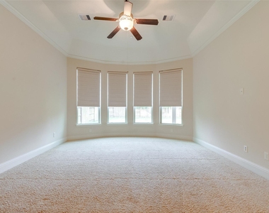 10307 Latta Creek Drive - Photo Thumbnail 30