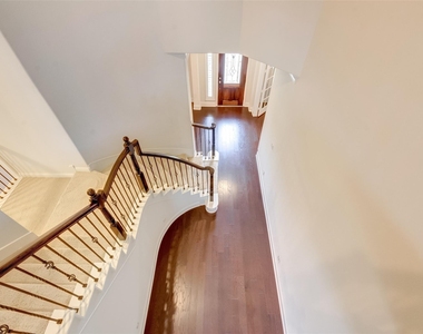 10307 Latta Creek Drive - Photo Thumbnail 46