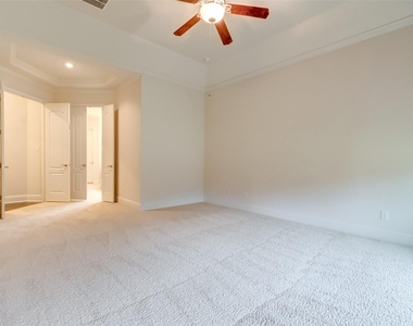 10307 Latta Creek Drive - Photo Thumbnail 32
