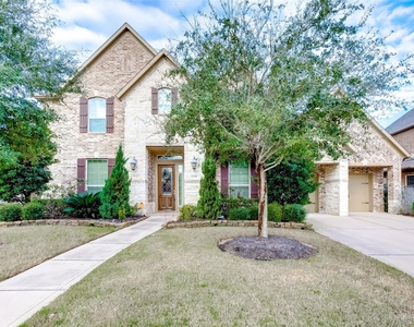 10307 Latta Creek Drive - Photo Thumbnail 2