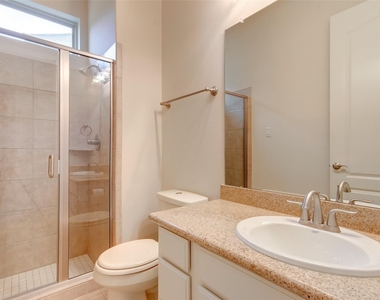10307 Latta Creek Drive - Photo Thumbnail 25