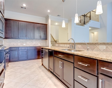 10307 Latta Creek Drive - Photo Thumbnail 15