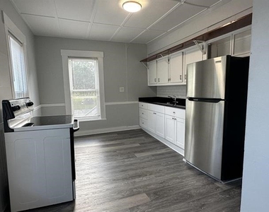 42-48 Broadway - Photo Thumbnail 2
