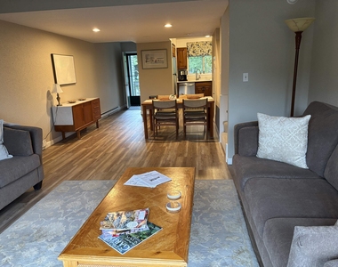 8 Emerson - Photo Thumbnail 5
