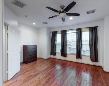 3419 Home Street - Photo Thumbnail 16