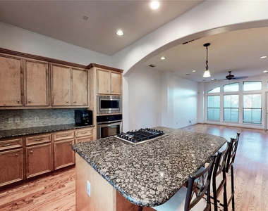 3419 Home Street - Photo Thumbnail 9