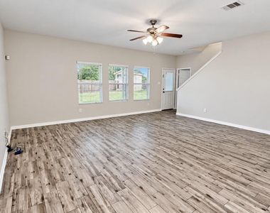12102 Kings Fall Drive - Photo Thumbnail 3