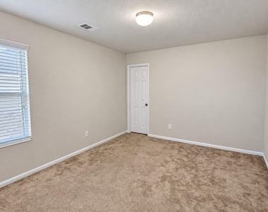 12102 Kings Fall Drive - Photo Thumbnail 16