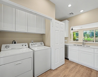 3240 Poe Drive - Photo Thumbnail 13