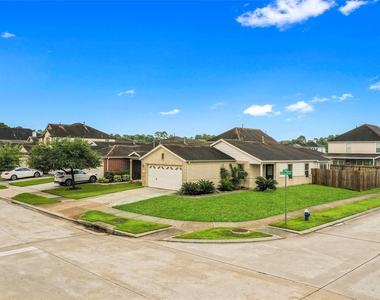 3023 Ribbon Creek Way - Photo Thumbnail 14