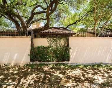 5918 San Felipe St Street - Photo Thumbnail 5