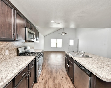 20939 Wedgewood Chase - Photo Thumbnail 15