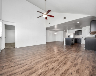 20939 Wedgewood Chase - Photo Thumbnail 9