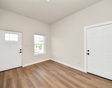 8025 Peachtree Street - Photo Thumbnail 9