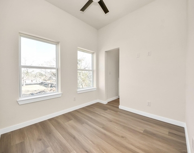 8025 Peachtree Street - Photo Thumbnail 24