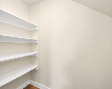 8025 Peachtree Street - Photo Thumbnail 15
