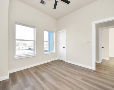 8025 Peachtree Street - Photo Thumbnail 20