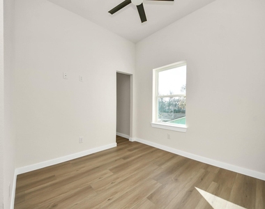 8025 Peachtree Street - Photo Thumbnail 31