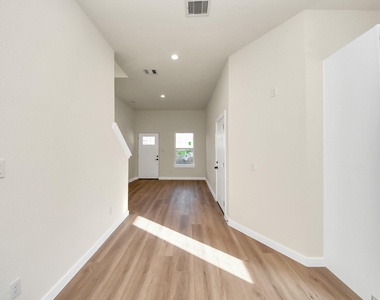 8025 Peachtree Street - Photo Thumbnail 10