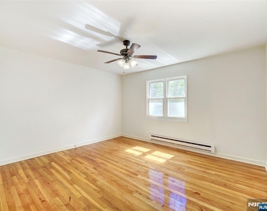 138 Lincoln - Photo Thumbnail 4