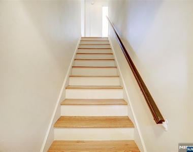 138 Lincoln - Photo Thumbnail 5