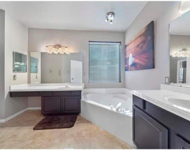 16303 Candlerock Court - Photo Thumbnail 15