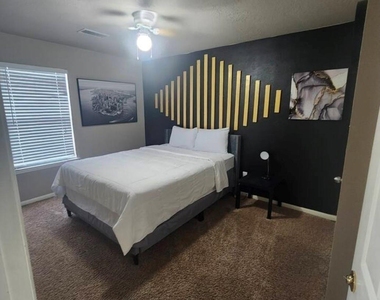 16303 Candlerock Court - Photo Thumbnail 24