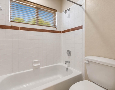3207 Hickory Knoll Drive - Photo Thumbnail 17