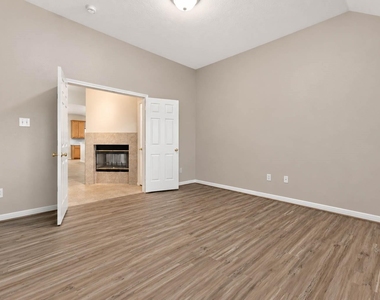 3207 Hickory Knoll Drive - Photo Thumbnail 15