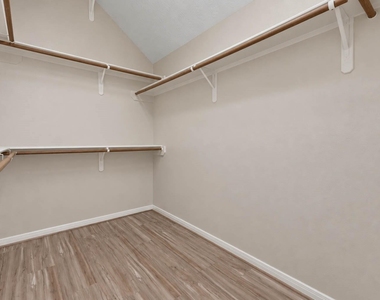3207 Hickory Knoll Drive - Photo Thumbnail 14