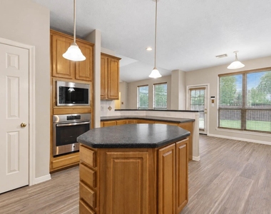 3207 Hickory Knoll Drive - Photo Thumbnail 8