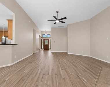 3207 Hickory Knoll Drive - Photo Thumbnail 5