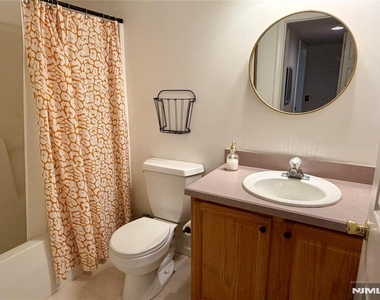 130 Orchard - Photo Thumbnail 15