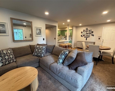 130 Orchard - Photo Thumbnail 3