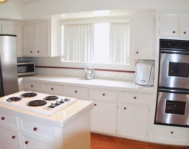 1310 S Kirkwood Road - Photo Thumbnail 9