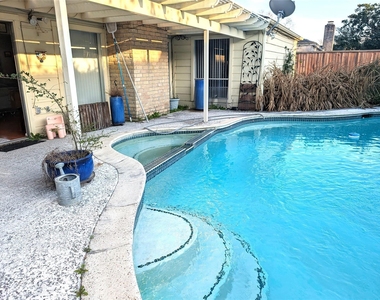 1310 S Kirkwood Road - Photo Thumbnail 23