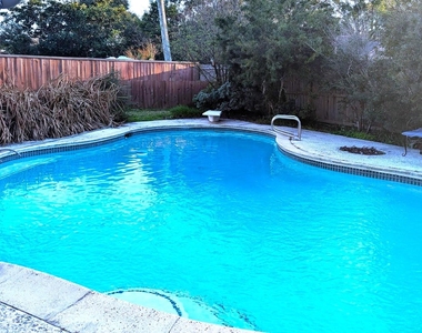 1310 S Kirkwood Road - Photo Thumbnail 22