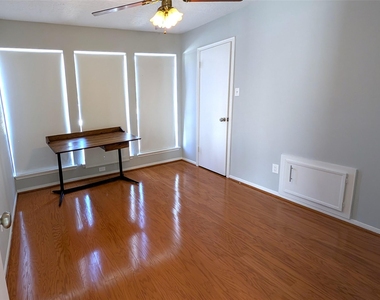 1310 S Kirkwood Road - Photo Thumbnail 18
