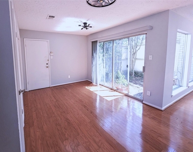 1310 S Kirkwood Road - Photo Thumbnail 13