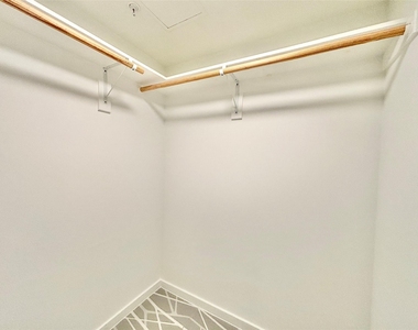 2201 Market Street - Photo Thumbnail 14