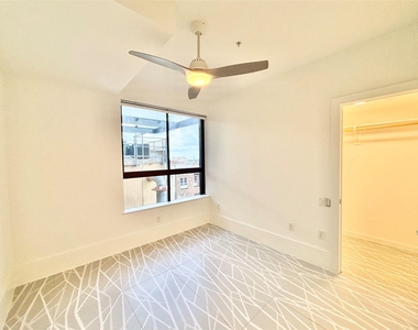 2201 Market Street - Photo Thumbnail 13