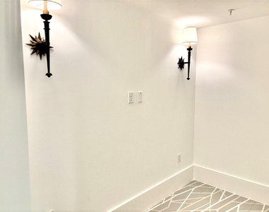 2201 Market Street - Photo Thumbnail 6