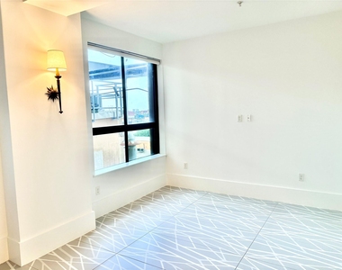 2201 Market Street - Photo Thumbnail 4