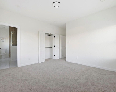 6417 Eastland Street - Photo Thumbnail 23